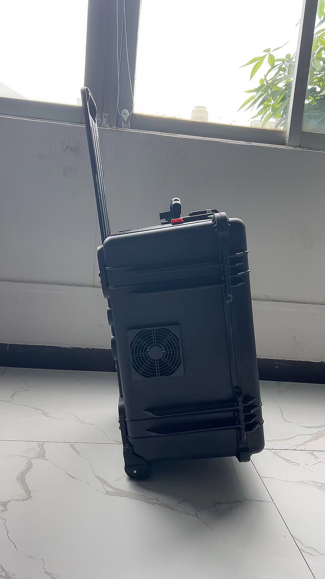 富源手拉箱型移动通信干扰器